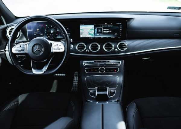 Samochód luksusowy Mercedes E-220D AMG 2018 do wypożyczenia