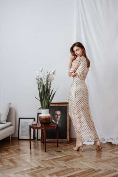 Sukienka Marika Dots YOSHE do wypożyczenia