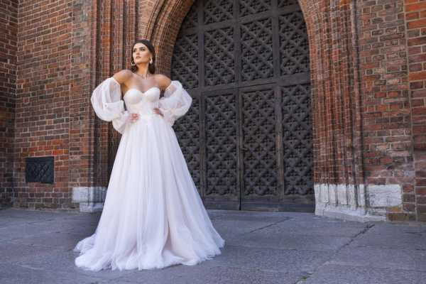 Suknia Maxima 2021 Maxima 1221 do wypożyczenia