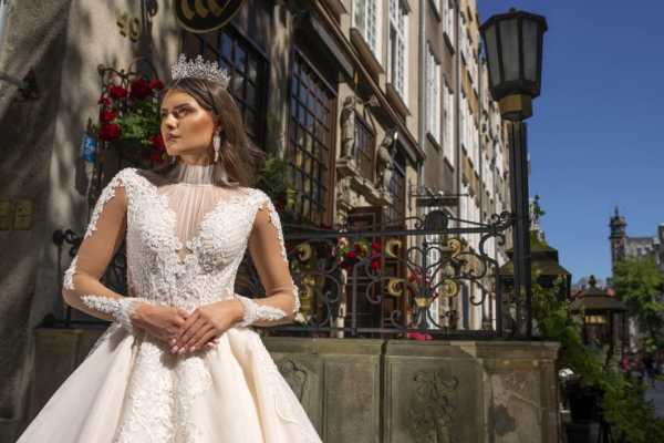 Suknia Maxima 2021 Maxima 3521 do wypożyczenia