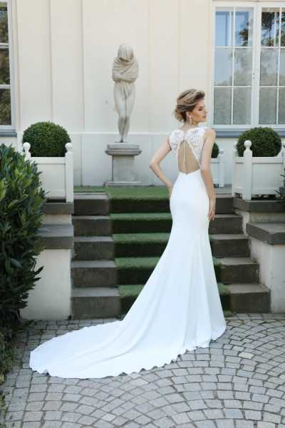 Suknia Gala Pure White 2020 Crystal do wypożyczenia