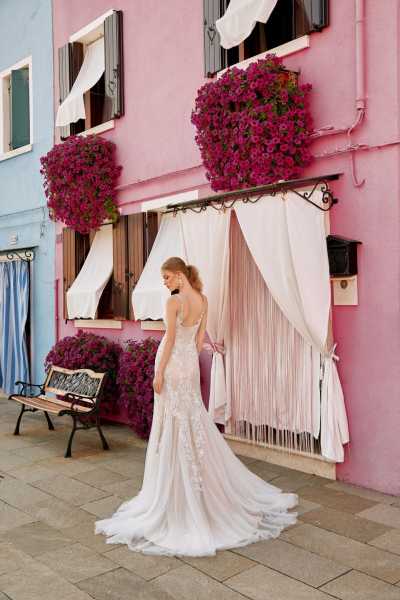 Suknia Maxima 2019 Maxima 4819 do wypożyczenia