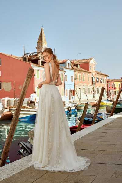 Suknia Maxima 2019 Maxima 3819 do wypożyczenia