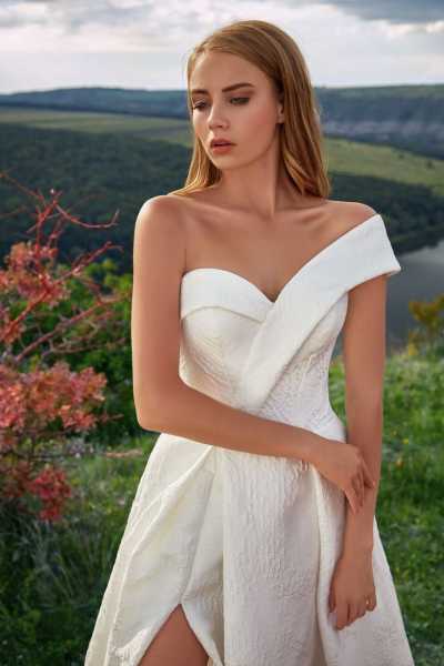 Suknia Lorange Flamingo 2019 Ligiya do wypożyczenia