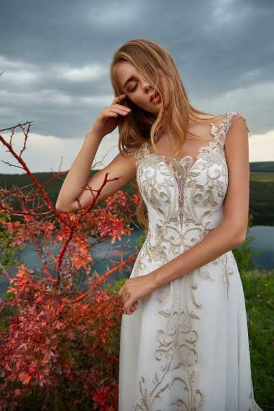 Suknia Lorange Flamingo 2019 Romana do wypożyczenia