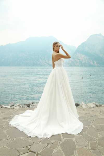 Suknia Gala White Lake 2019 Butterfly do wypożyczenia