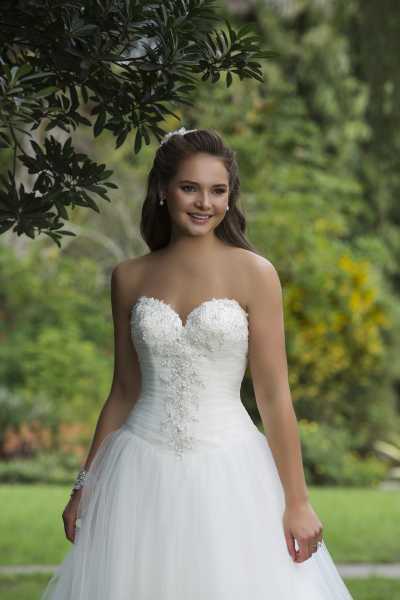 Suknia Sweetheart Gowns do wypożyczenia
