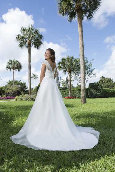 Suknia Sweetheart Gowns do wypożyczenia