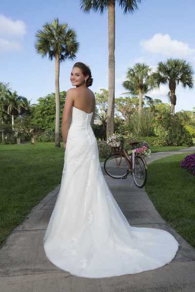 Suknia Sweetheart Gowns do wypożyczenia