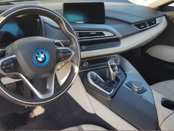 Samochód - BMW i8 do wypożyczenia