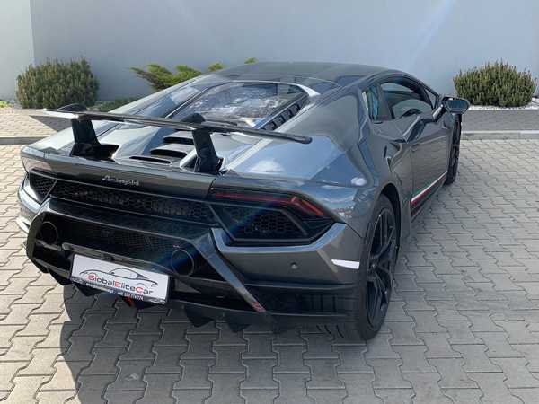 Samochód sportowy - Lamborghini Huracan do wypożyczenia