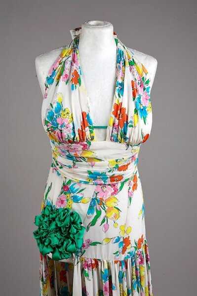 Suknia w kwiaty do wypożyczenia